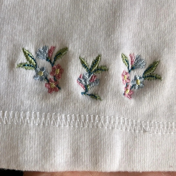 Liz Claiborne (XL) White Floral Button Down Cotton Embroidered Cardigan. - Picture 6 of 9